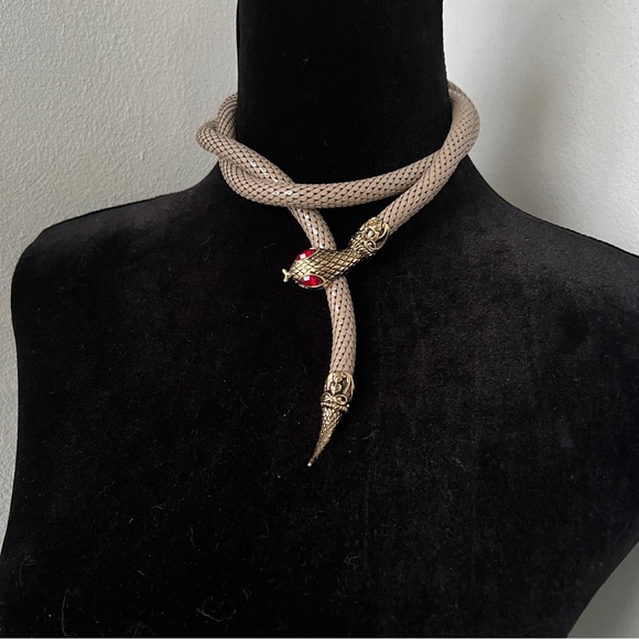 Vintage beige mesh snake belt necklace - Picture 11 of 12